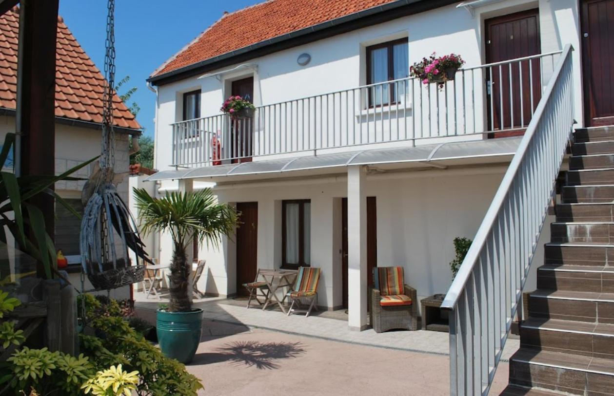 Le Clos Robinson Martin-Eglise Екстер'єр фото